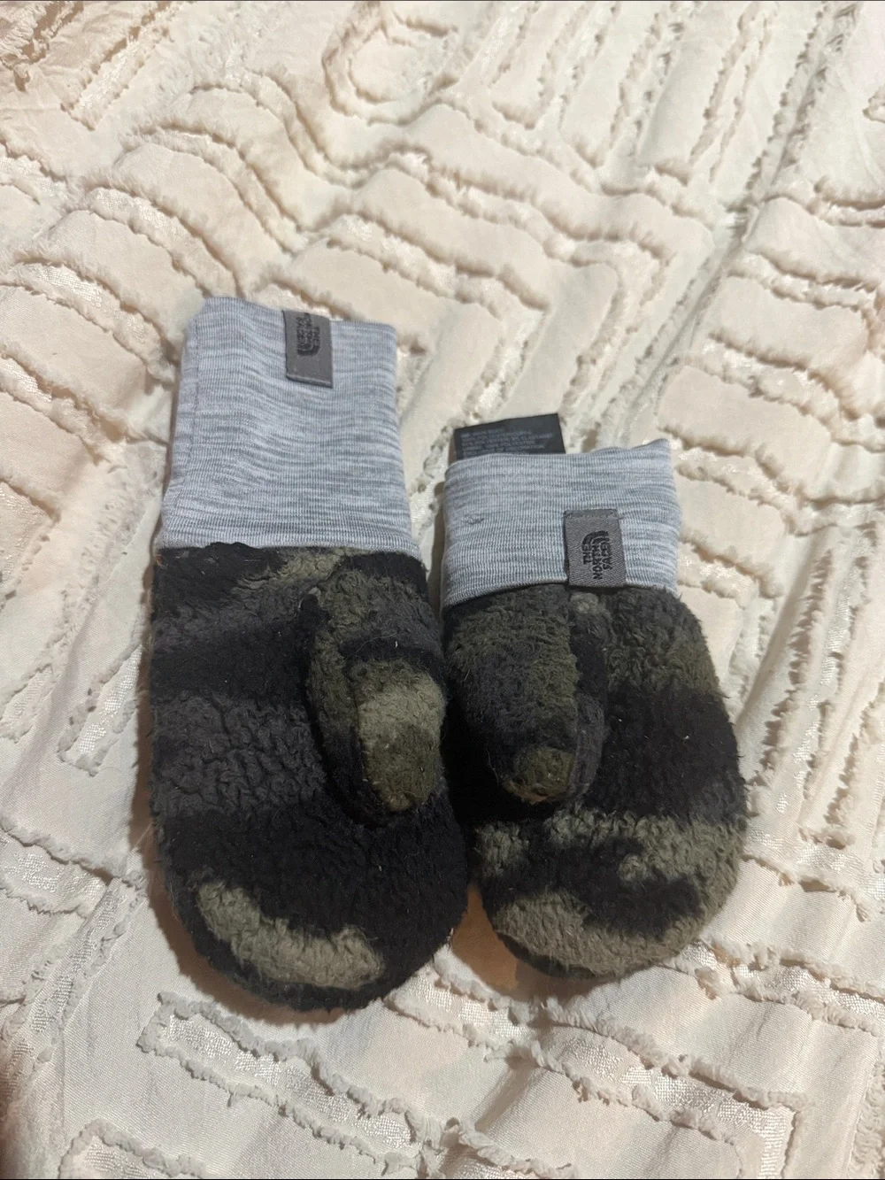The North Face toddler Olive/Black Sherpa Mittens